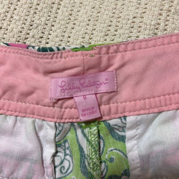 Lilly Pulitzer Floral Green and Pink Women's Shorts - Picture 3 of 5
